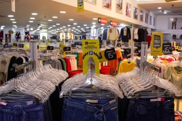 Consumo en supermercados sube sin mejora en ingresos