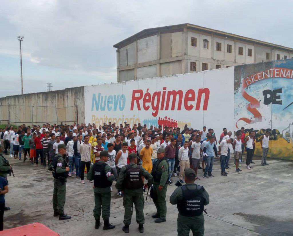 Culminan traslados de presos que se encontraban Tocorón