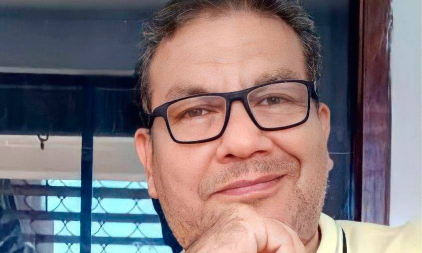 Cirugía lograría que técnico óptico no pierda visión de su ojo izquierdo