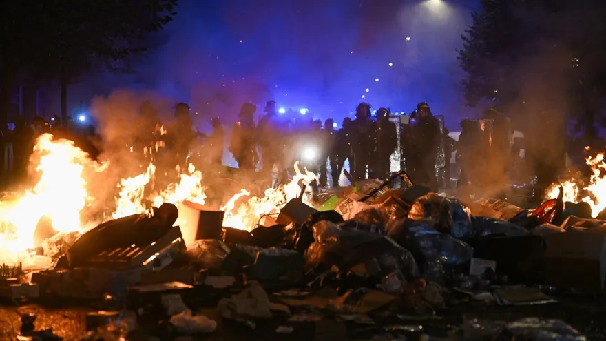 Macron reconoce fallos tras los disturbios en Francia