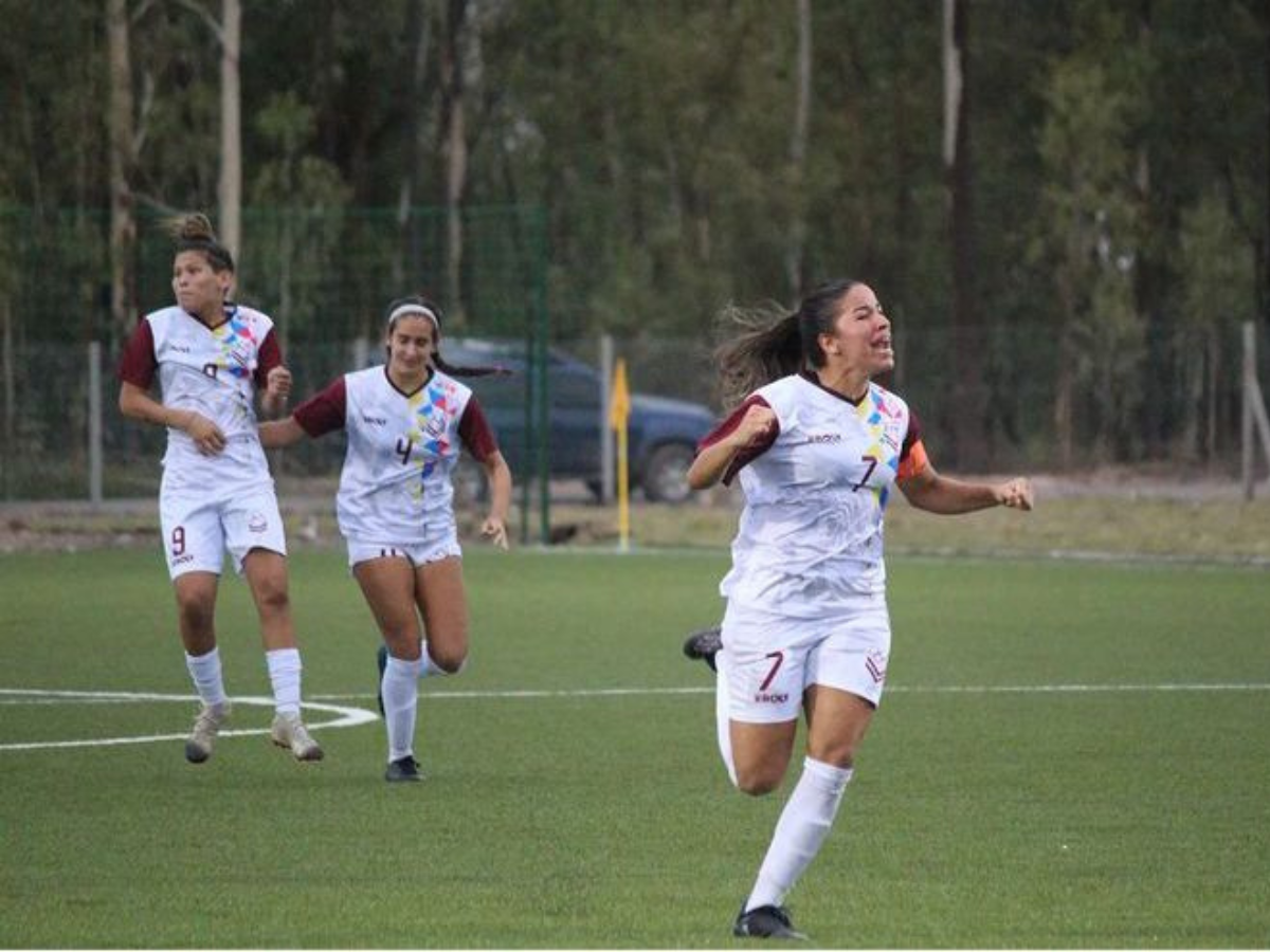Vinotinto Femenina presente en Juegos del ALBA