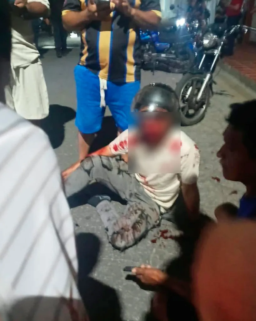 Cuatro heridos tras choque frontal de motos en Maracay