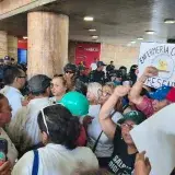 Jubilados marchan en Caracas para exigir pensiones dignas