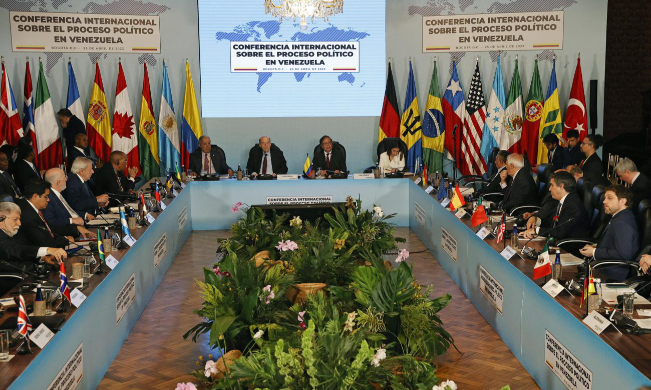 Expresidentes conservadores piden no validar dictadura venezolana