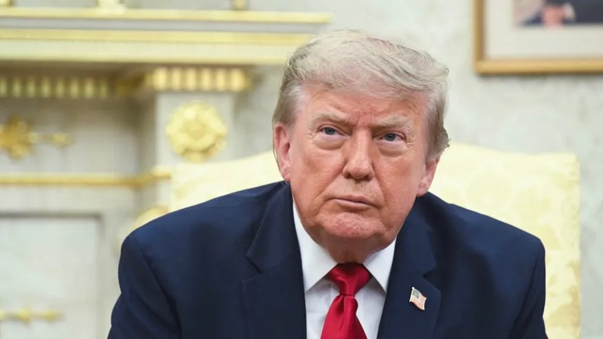 Trump culpa a la inmigración de la violencia en Francia
