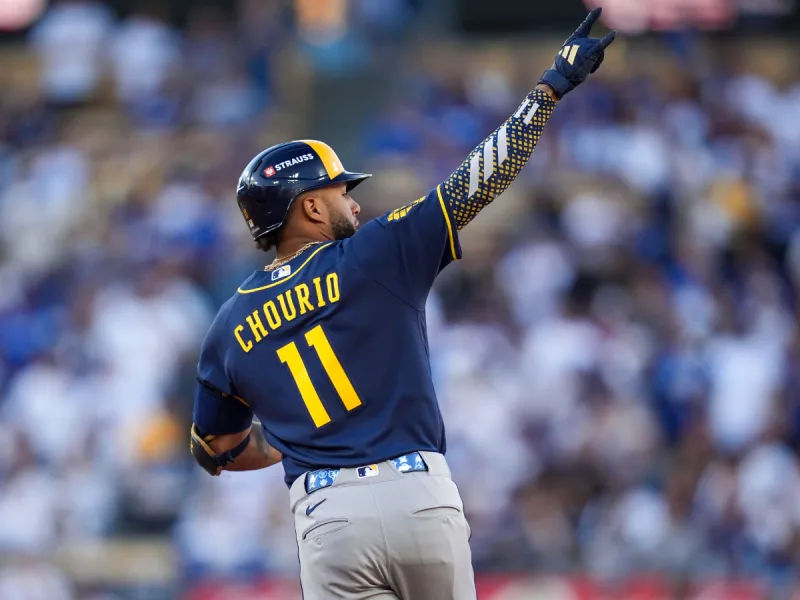 Jackson Chourio lidera la victoria de Cerveceros ante Dodgers