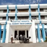 Generadores sostienen áreas críticas del hospital Robert Reid