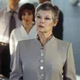 Judi Dench dice que ya no puede actuar ni leer