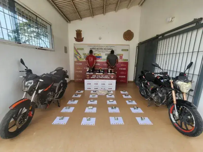 Detienen a dos hombres con 20 panelas de cocaína en Apure
