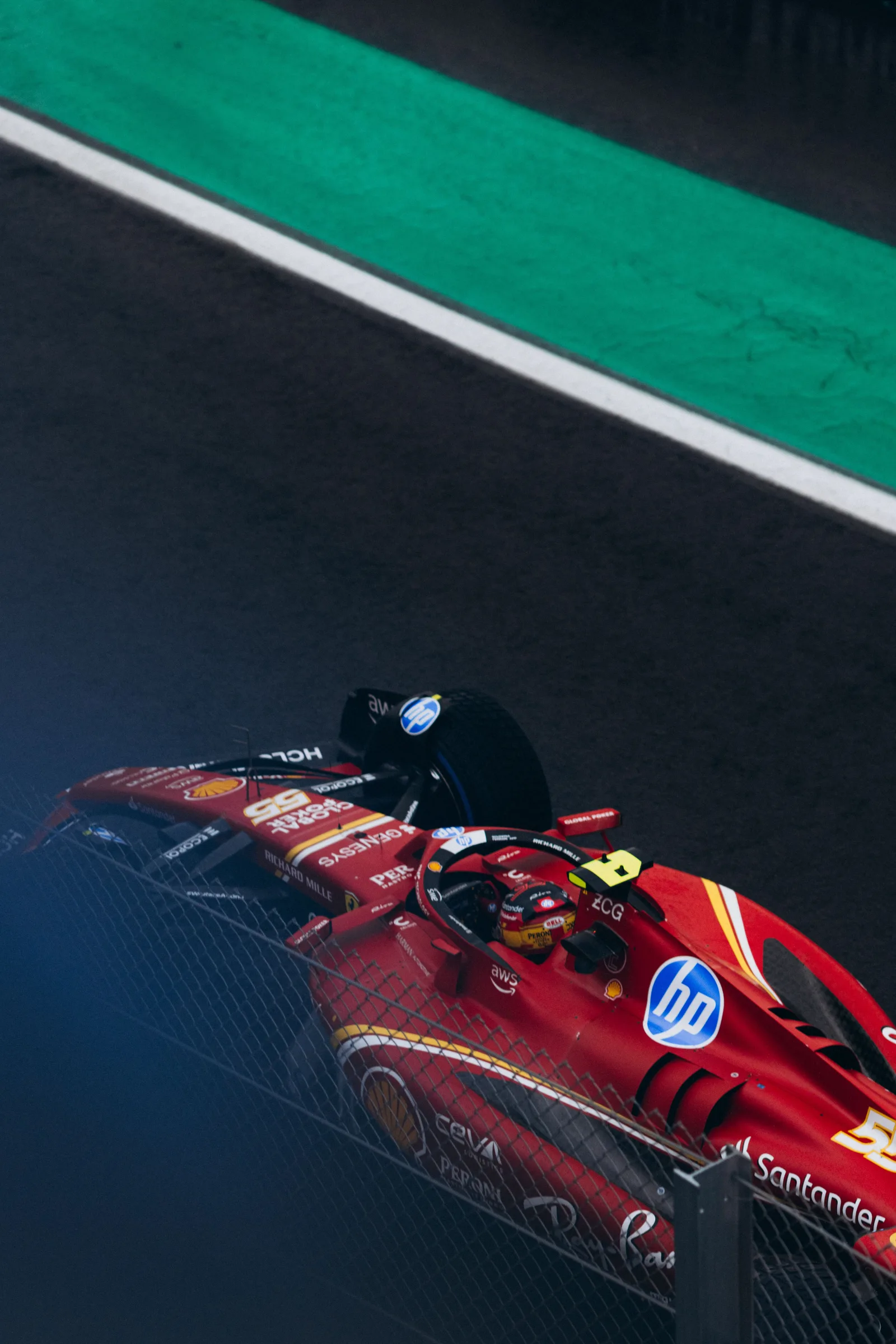 Russell se queda con la pole en Austria tras superar a Ferrari