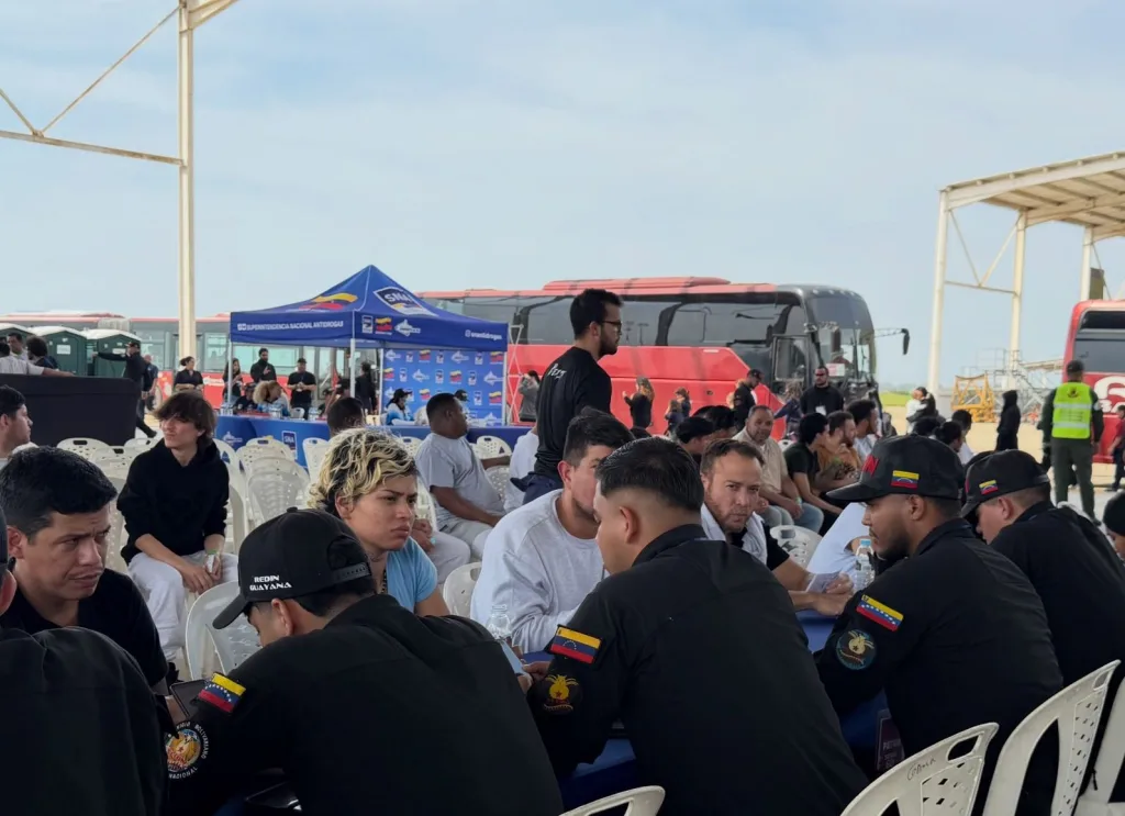 Llegaron 300 repatriados a Venezuela desde Estados Unidos