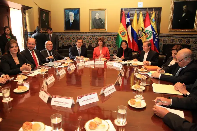 File:Encuentro Consultivo de Cancilleres Andinos, Chile y Venezuela (9270717728).jpg