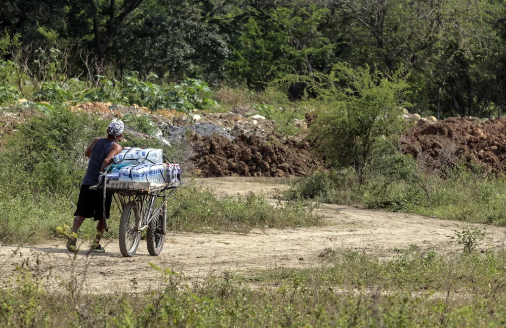 Incautan más de seis toneladas de alimentos en San Cristóbal