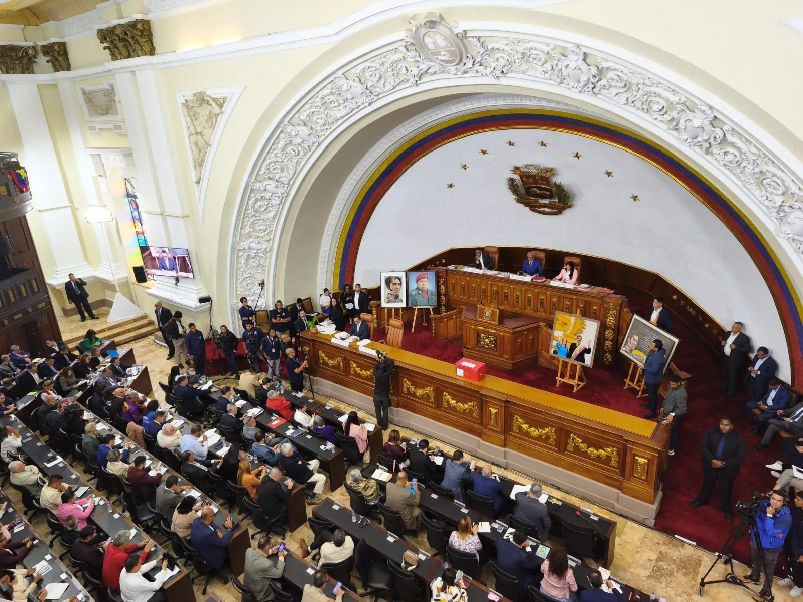Doce representantes civiles integrarán comité para renovar el TSJ