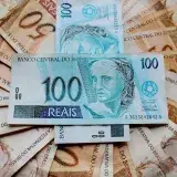 El oro cae por cuarto mes seguido, pero bancos centrales compran 41 toneladas en mayo