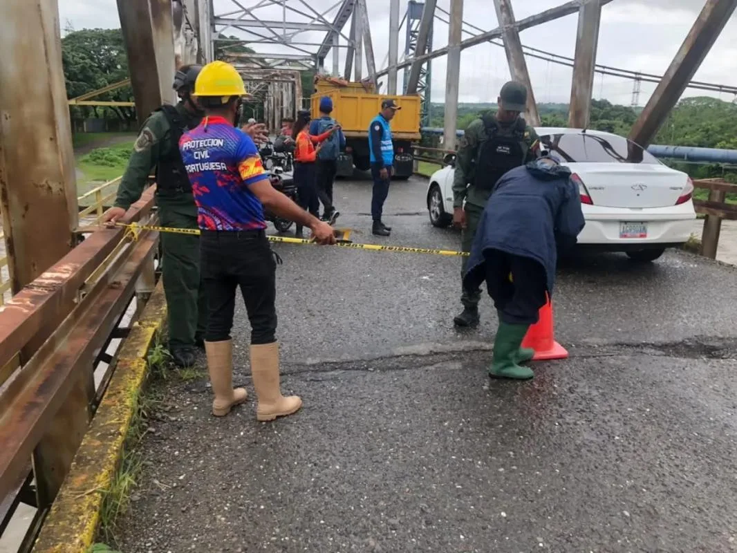 Alertan por riesgo de colapso en puente de Guanare