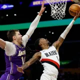 Lillard sentenció el invicto de Portland ante los Lakers