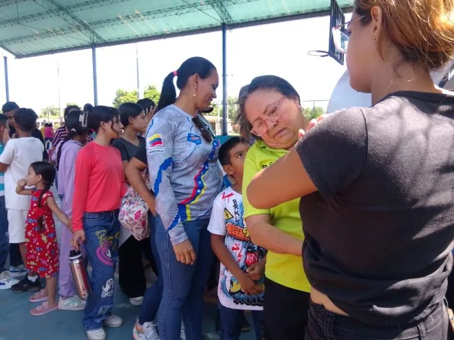 Más de 2.000 familias recibieron atención social en La Rosa