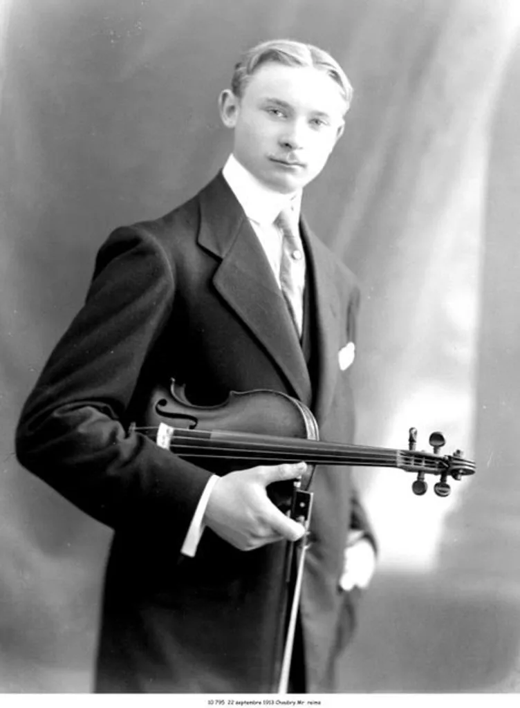 En París restituyen un violín de 1905 saqueado en la guerra