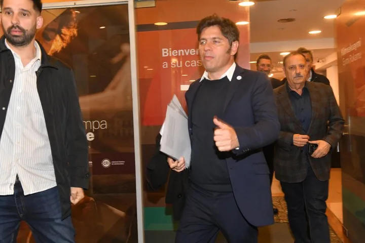 Kicillof se abre a una interna con Cristina o Massa en Buenos Aires