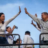 González reclama fecha electoral y garantías para la transición