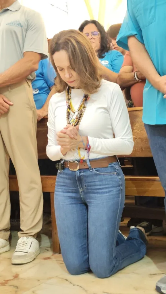María Corina Machado asistió a misa en el santuario de la Divina