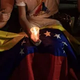 Vigilia en La Guaira recuerda a víctimas de los sismos