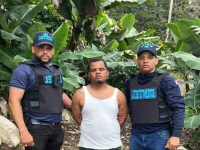 Arrestan en Bahoruco a sospechoso de doble homicidio en SDE