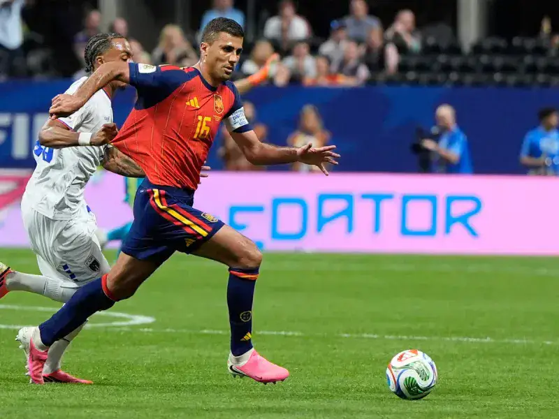 Rodri y De la Fuente analizan el empate de España ante Cabo Verde