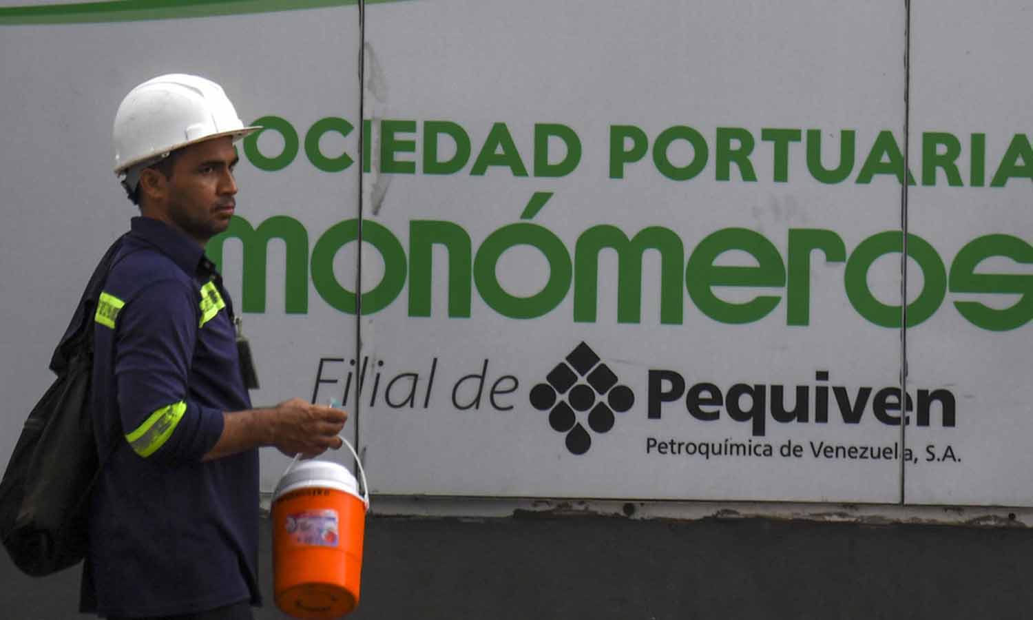Benedetti asegura que Gobierno negocia Monómeros con Colombia