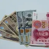 Dólar hoy en Venezuela: el paralelo baja a 758,61 Bs este lunes