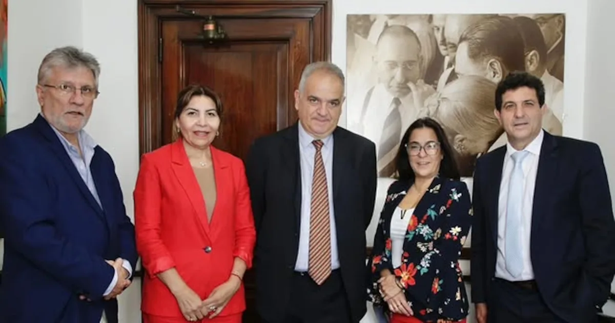 Tres senadores díscolos destraban el debate por salud mental
