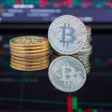 Bitcoin vuelve al centro del debate mientras analistas discuten si ya tocó su piso
