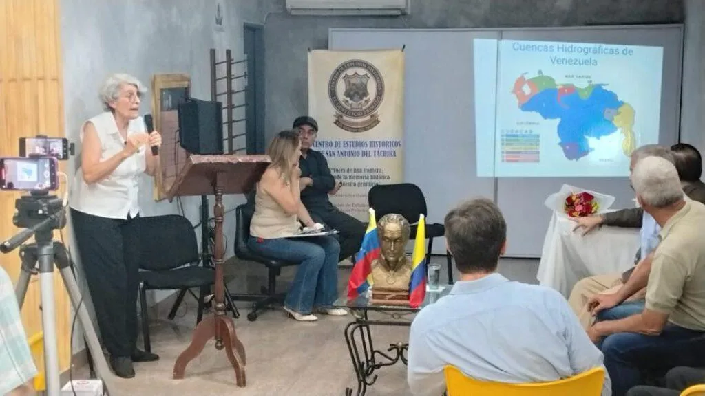 Inés Ferrero presenta un libro sobre la historia del Táchira