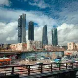Cuatro bancos españoles cierran sus primeros pagos reales operados por IA