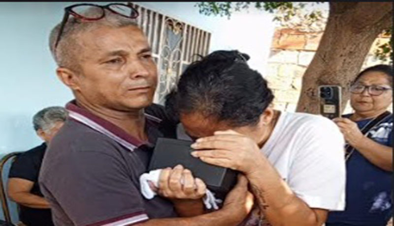 
			Cenizas de Jeison León González llegaron a los brazos de sus padres en Maracaibo		