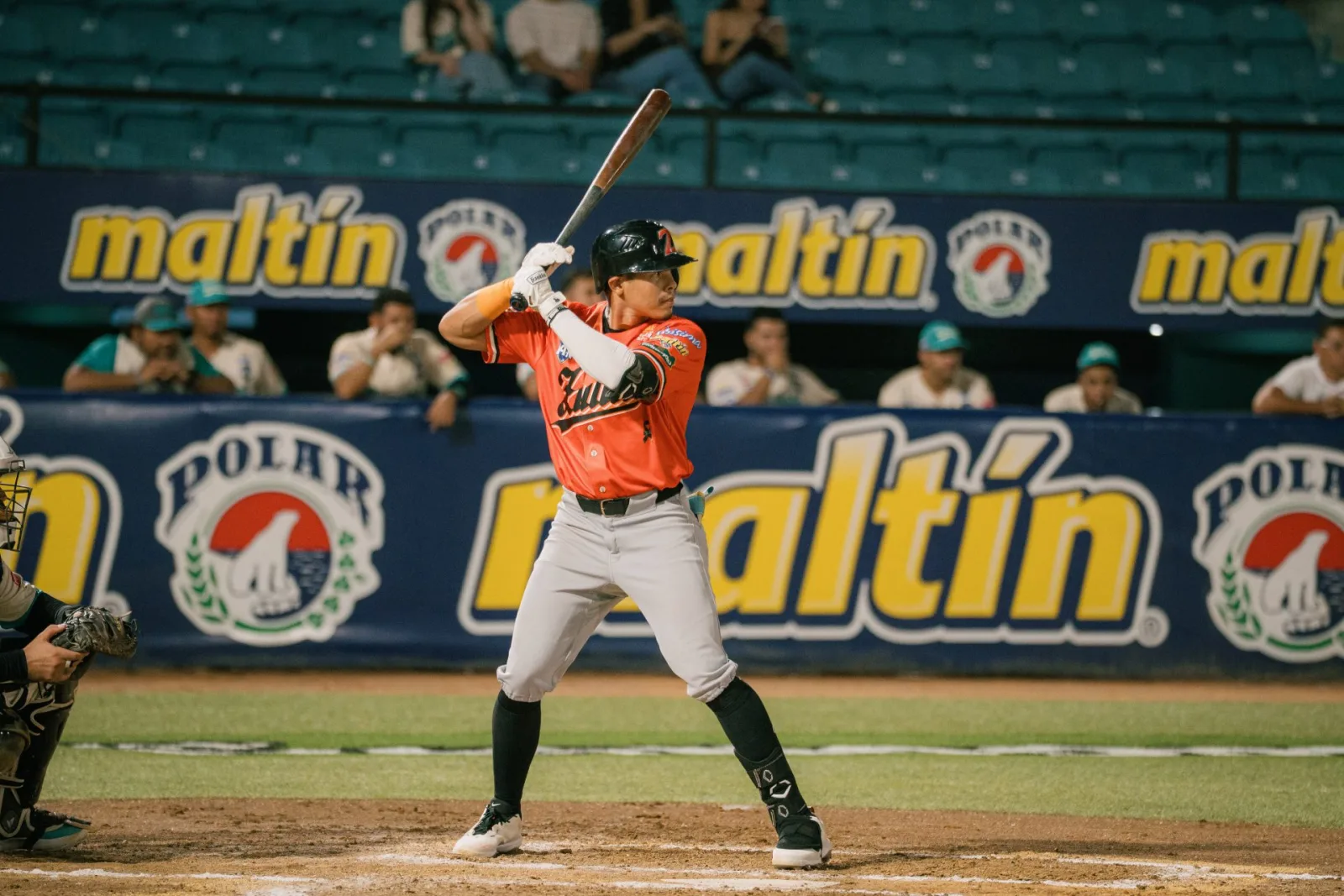 Águilas cayó 6-1 ante Bravos en el inicio de la serie