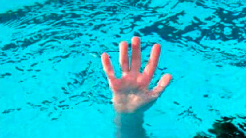 
			Niño de cinco años murió ahogado en una piscina de Guacara		