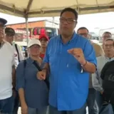 Ciudadanos de Maracaibo recogen firmas para reinstaurar Enelven