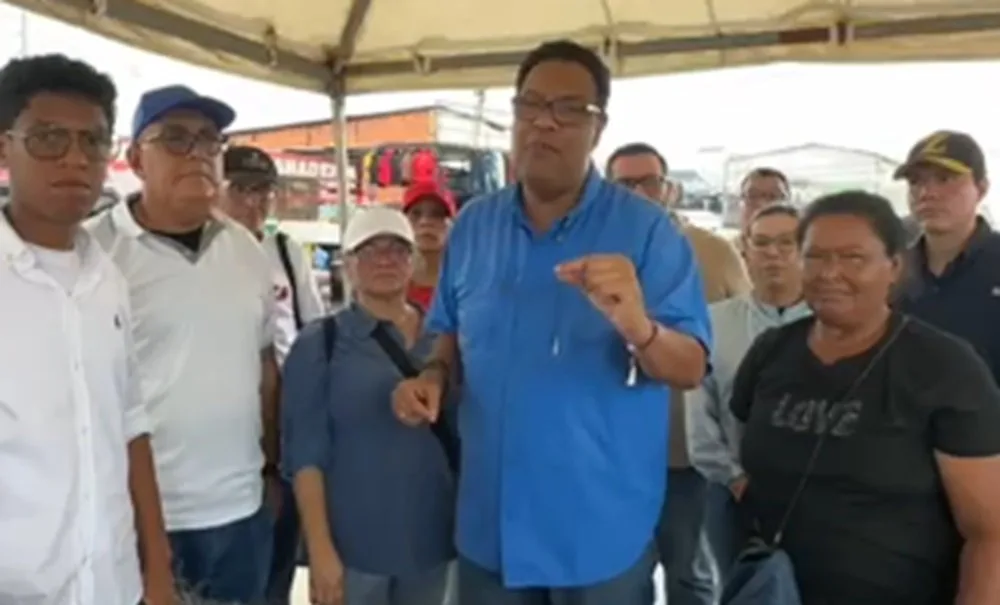 Ciudadanos de Maracaibo recogen firmas para reinstaurar Enelven