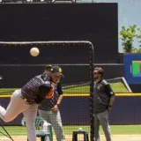 Luarbert Arias se prepara para su rol en el bullpen caraquista