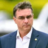 Flávio Bolsonaro se proclama presidente electo de Brasil