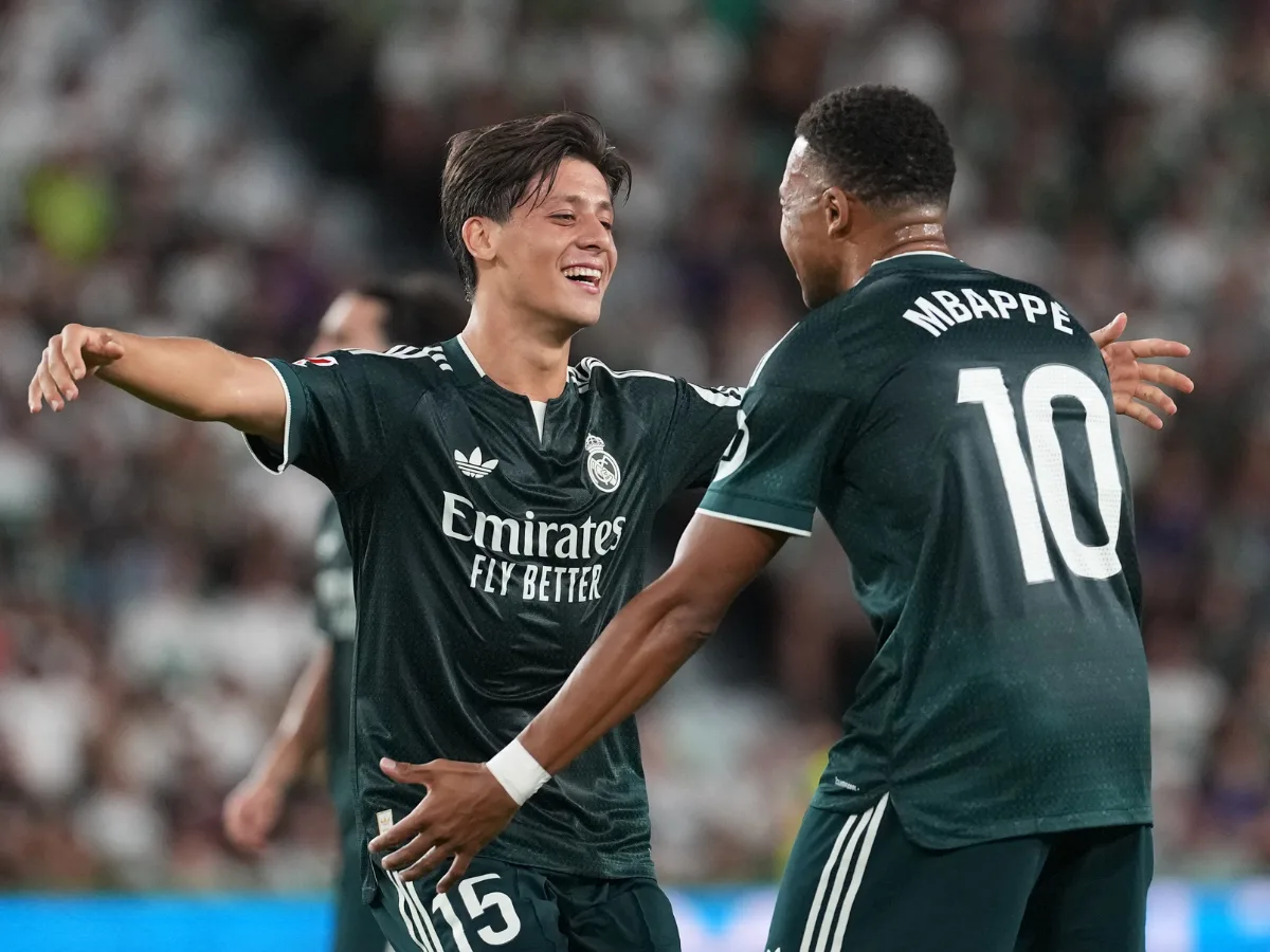 Mbappé y Espí rescatan al Real Madrid frente al Elche