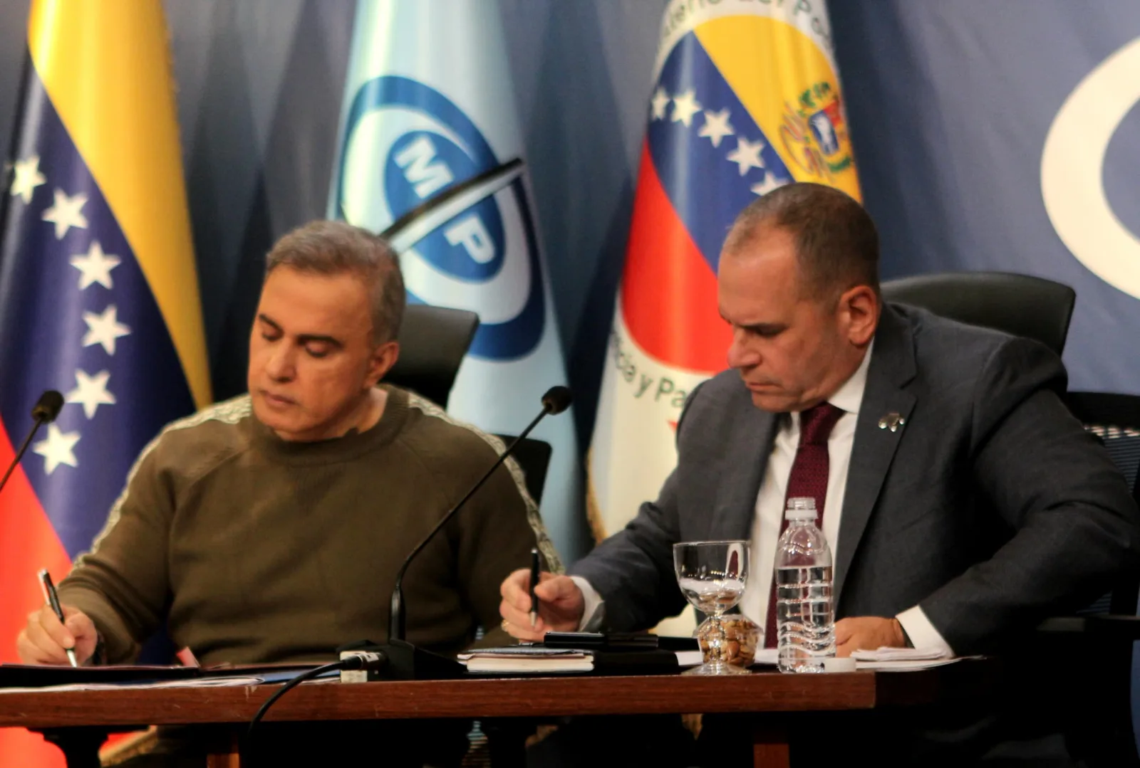 Gobierno Bolivariano firma Resolución de Atención Integral a las Víctimas y respeto a DDHH