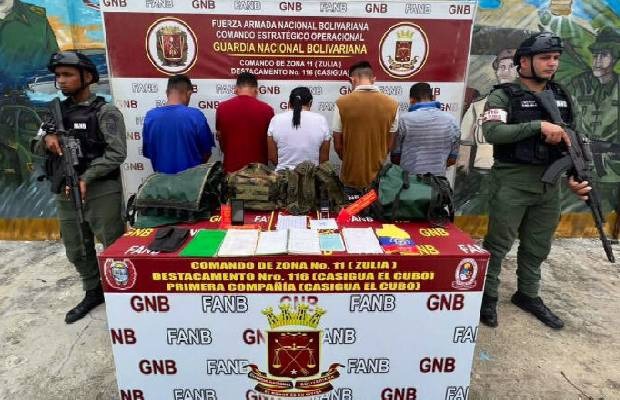 
				Detenidos cinco presuntos terroristas en el Zulia			