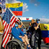 Venezolanos con parole humanitario que no cambien su estatus migratorio podrían ser deportados