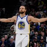 Stephen Curry extiende su contrato con los Warriors hasta 2029
