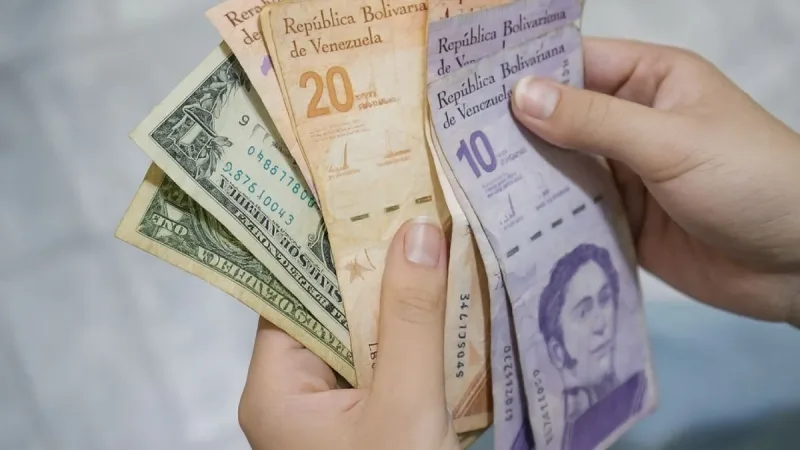 Dólar oficial del BCV cotiza en 871,36 bolívares este lunes