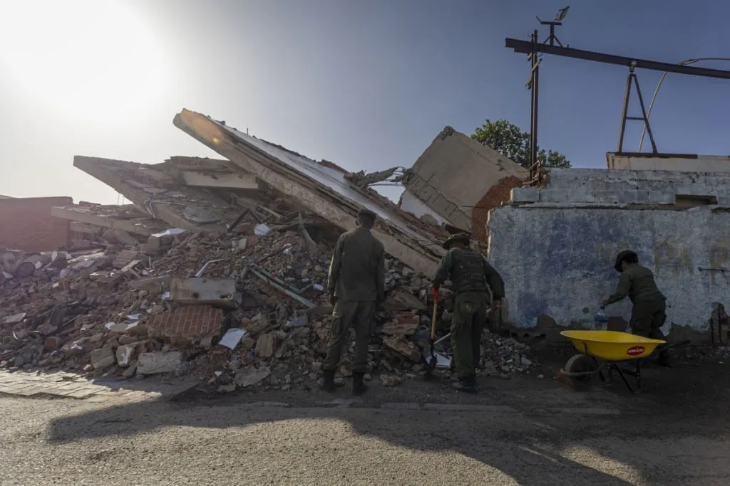 Venezuela acumula 2,106,000 toneladas de escombros tras terremotos
