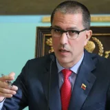 Arreaza pide revisar a fondo la Ley contra el Odio